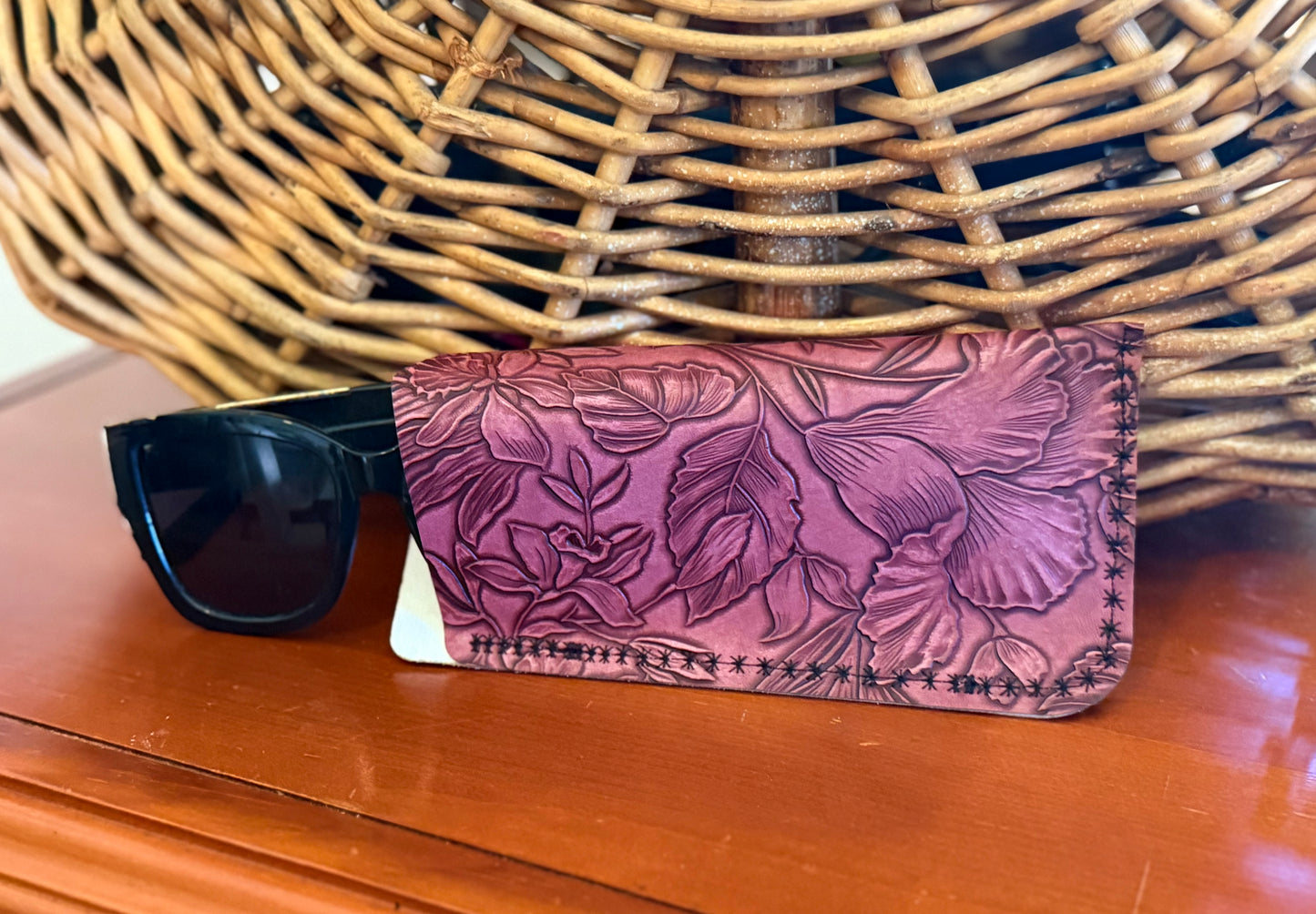 The Covered - Glasses Sleeve