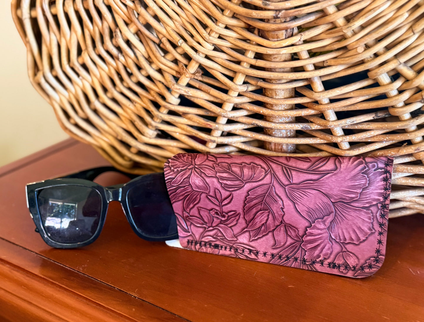The Covered - Glasses Sleeve